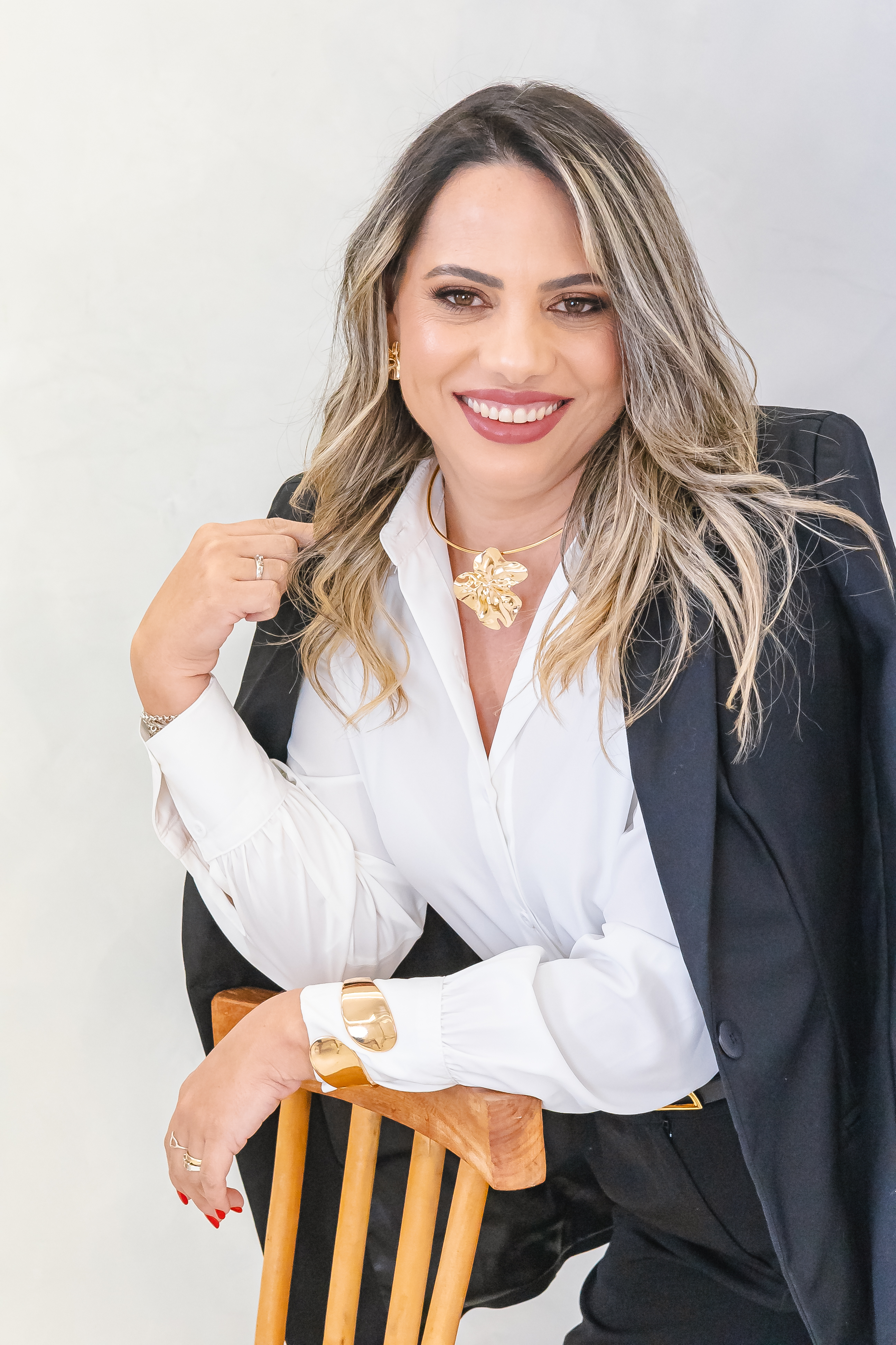 Kelly Rabelo Alisamentos